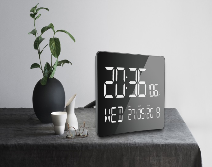 A Large-Screen Digital Alarm Clock--good helper of your heath